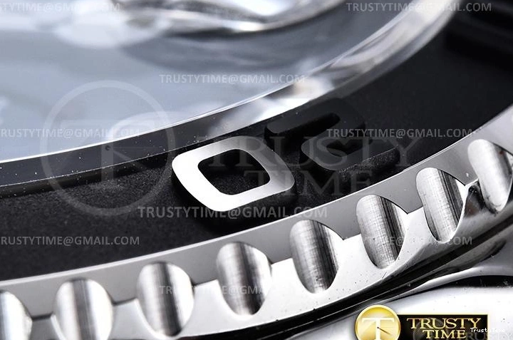 0211 ROLYM179 – YachtMaster EyeCatching 1076